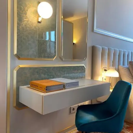 Suite 3 Minutes' Walk From The Duomo Cathedral Milan Exterior photo