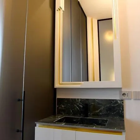 Suite 3 Minutes' Walk From The Duomo Cathedral Milan Exterior photo